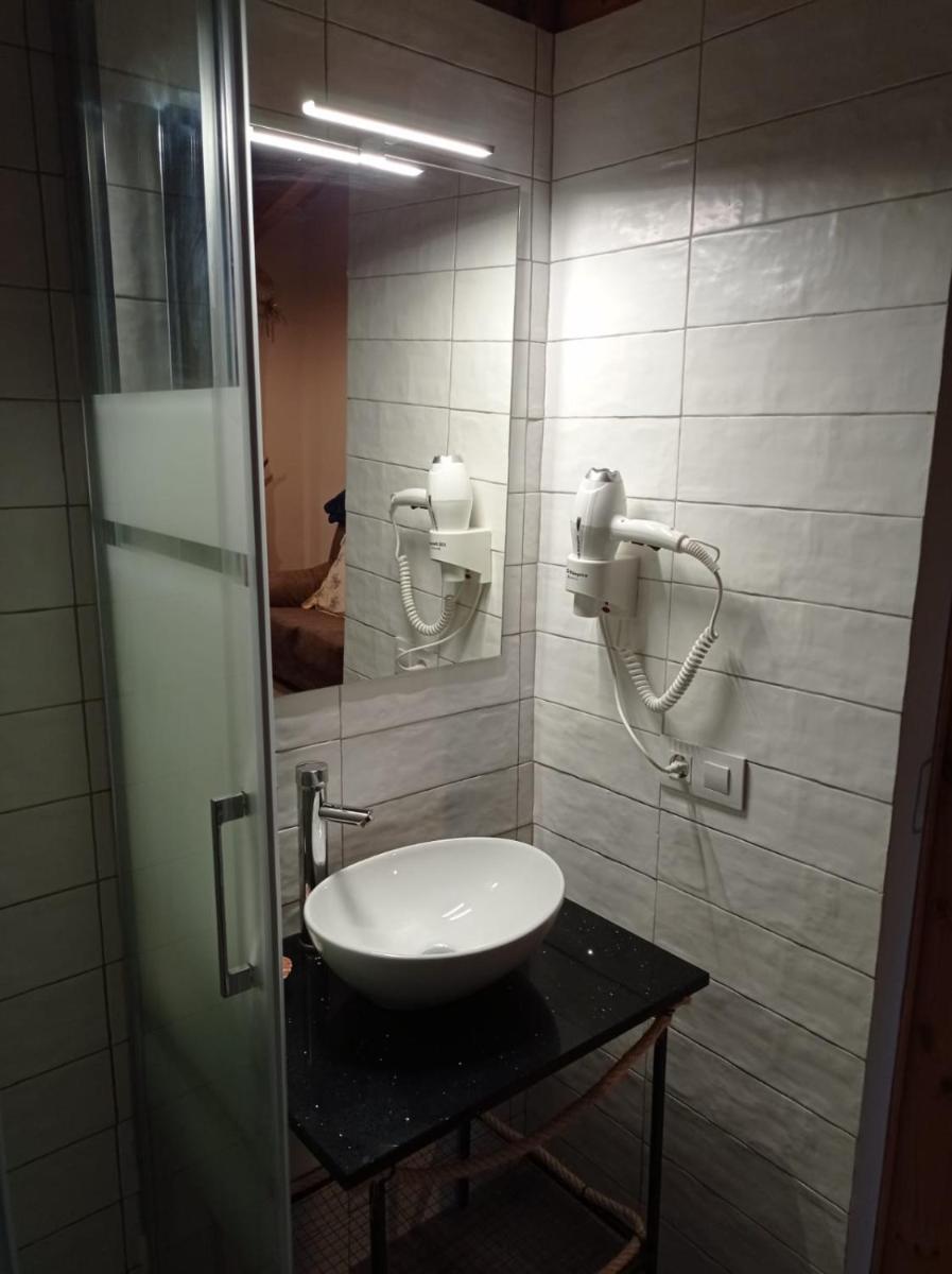 Apartamentos CASA RURAL EL VENTANICO - Housity