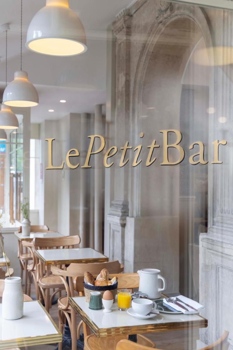 Restaurant ou autre lieu de restauration dans l'établissement Le Petit Beaumarchais Hotel & Spa