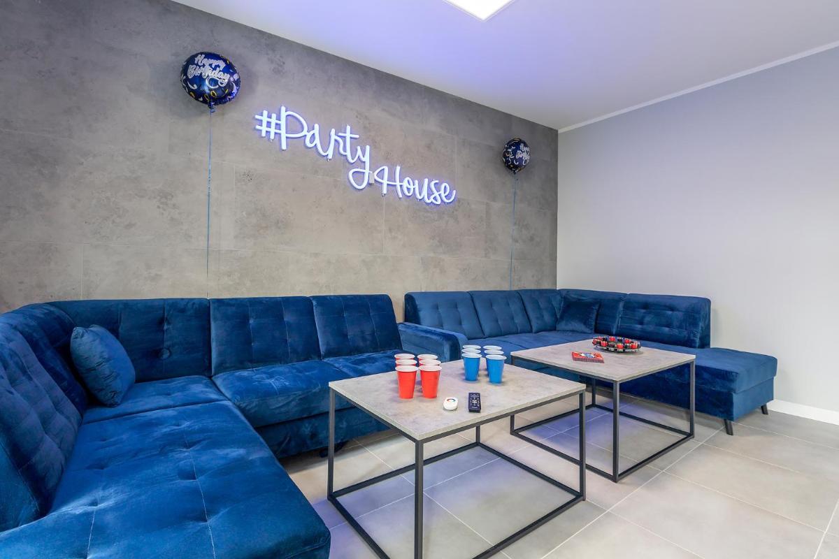 #PartyHouse Poznan Wilda - Housity