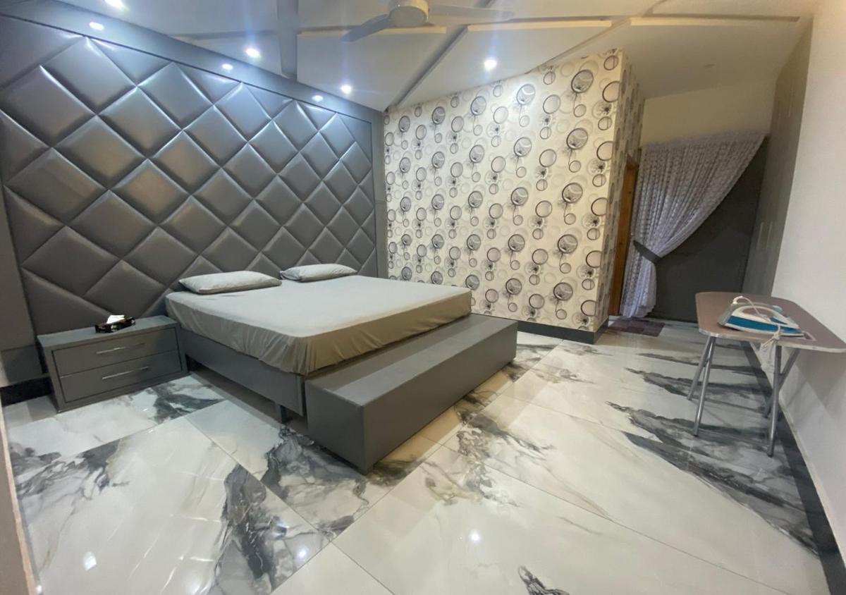 Burj Al Bahria Town Luxury Suites - Housity