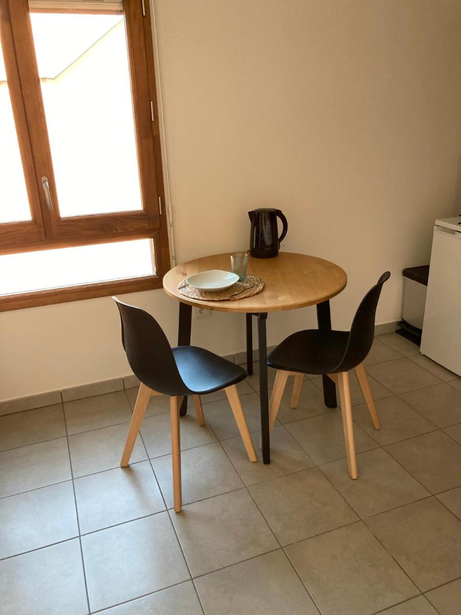 Très beau studio cosy zénith saint etienne - Housity