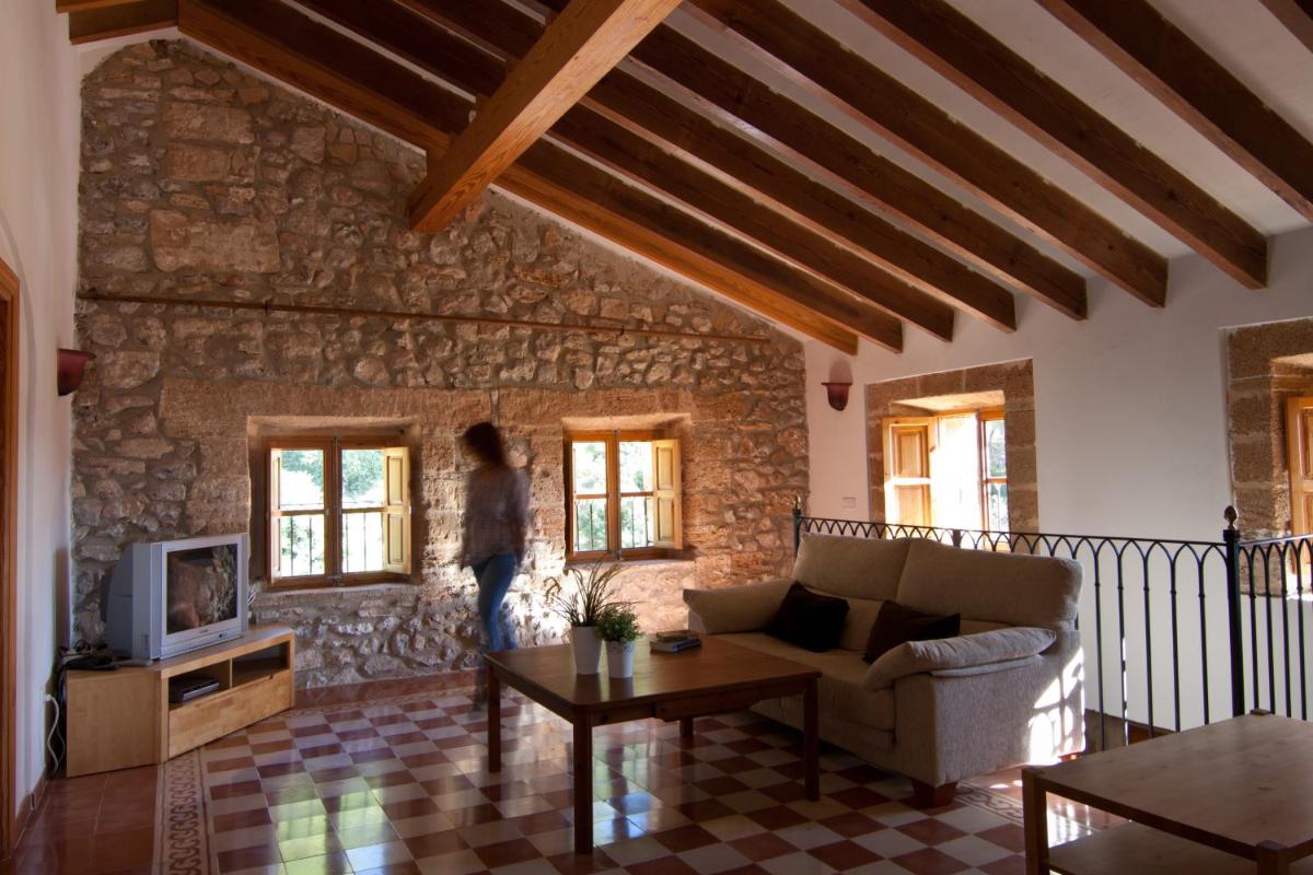 Petit Hotel Hostatgeria La Victoria - Hizvo
