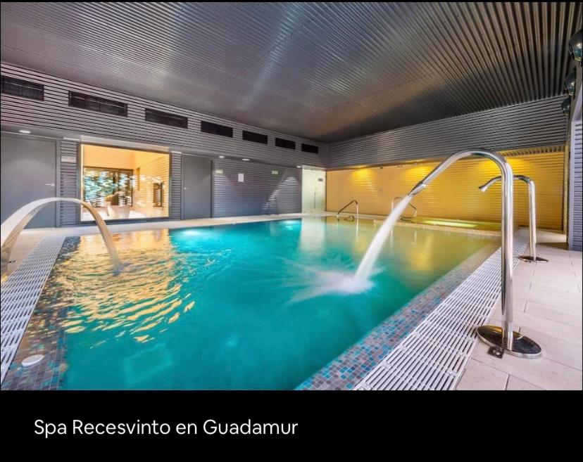 Chalet Dani con parcela privada a 8min de Puy Du Fou - Housity