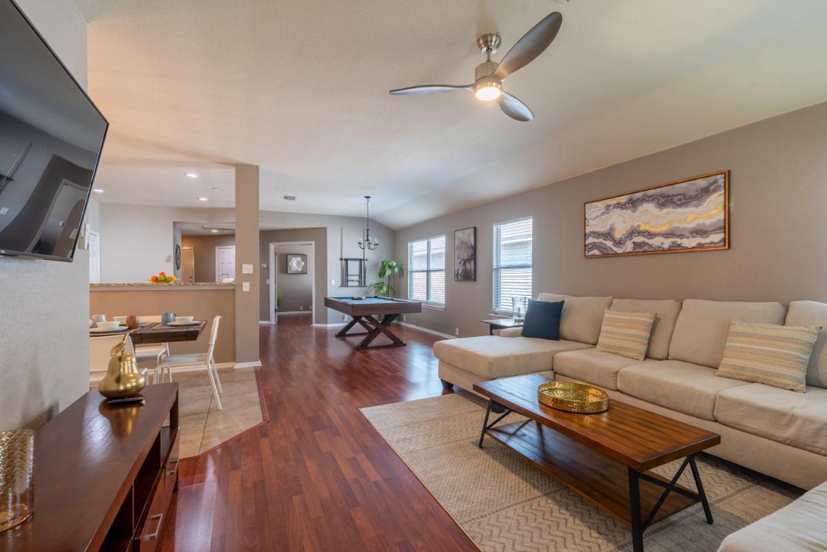 House with Patio & Hot-Tub by 6Flags & Seaworld - Housity