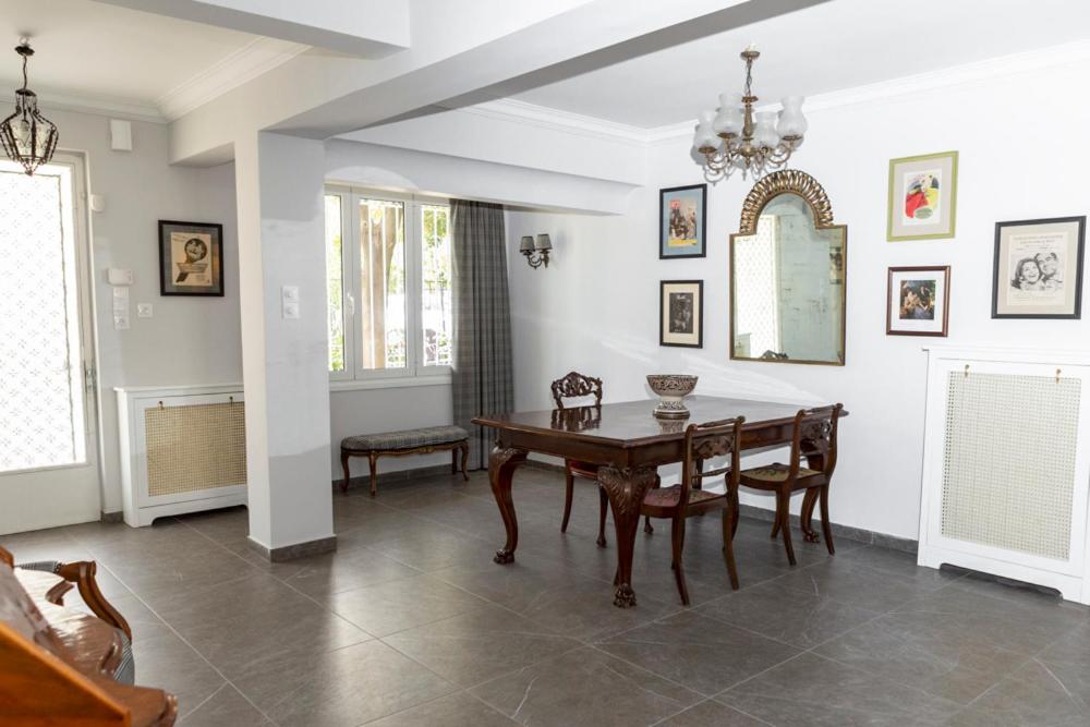 50's cottage designer house in Kifissia - Housity