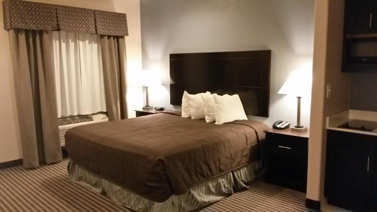 Atria Inn & Suites - Housity