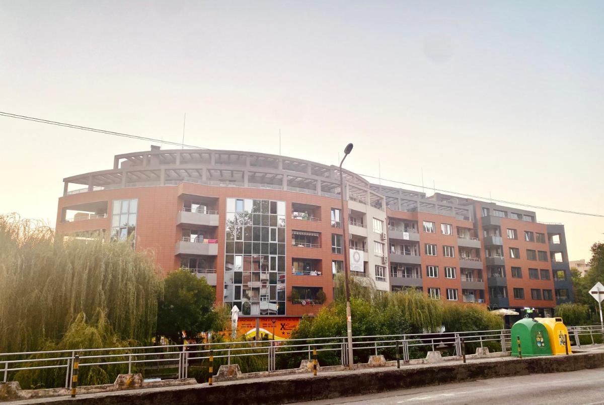 Irina Apartment - Housity