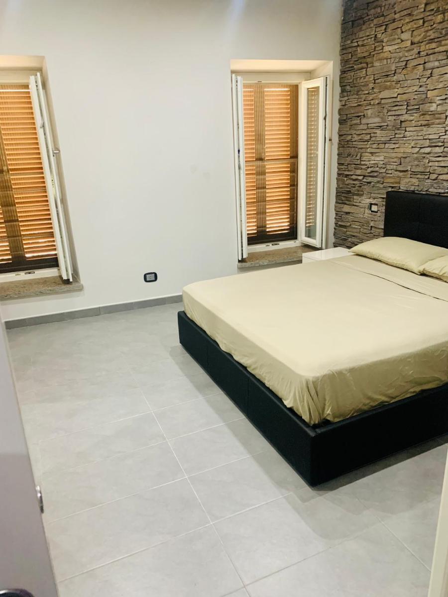 Moderno appartamento con terrazzo - Housity