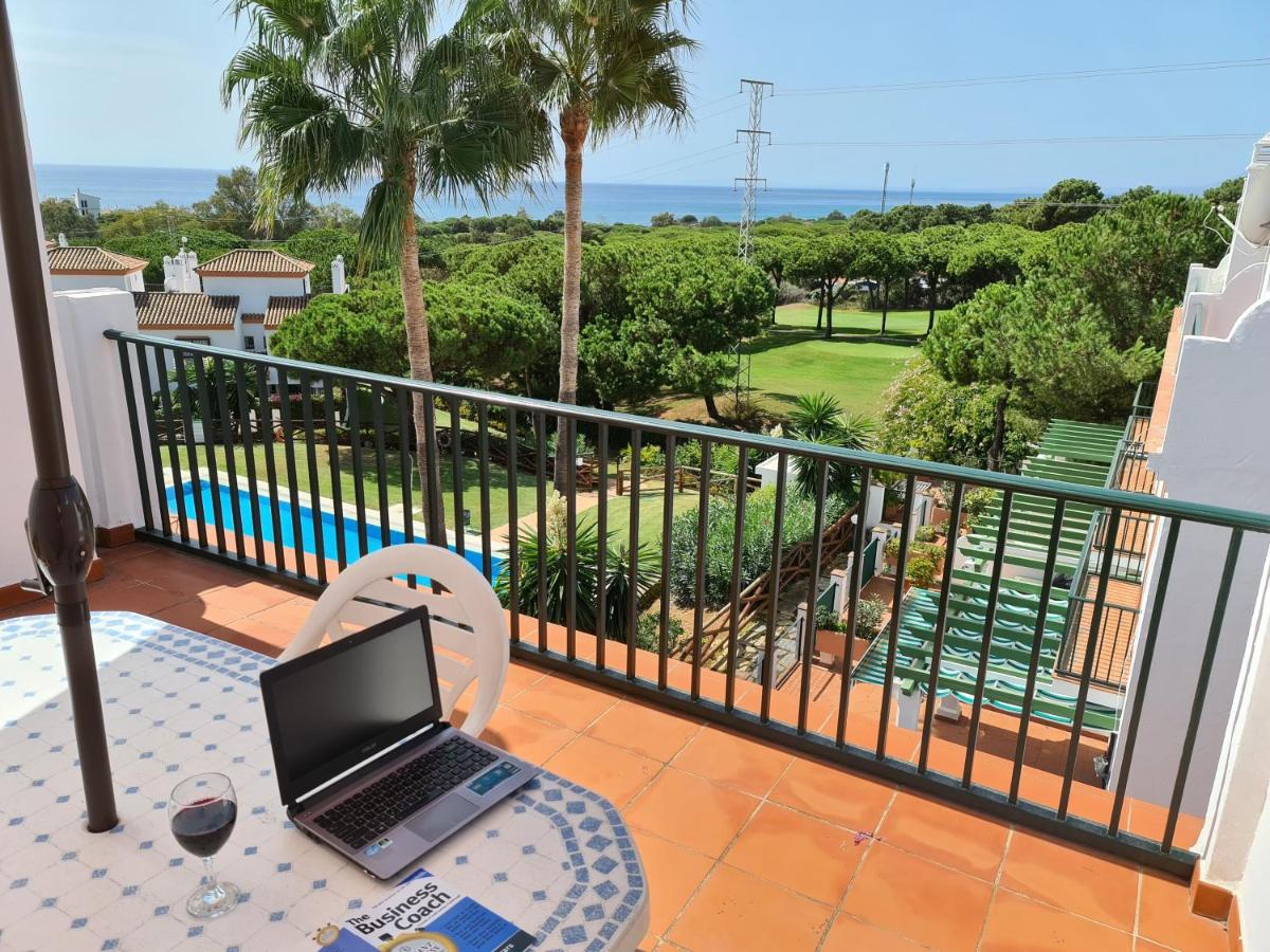 Suitetrails - Beautiful House in Cabopino Marbella pool & terrace