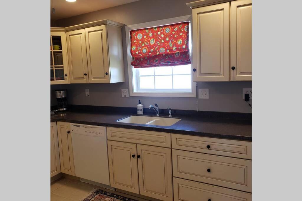 South Hills Charmer - Housity