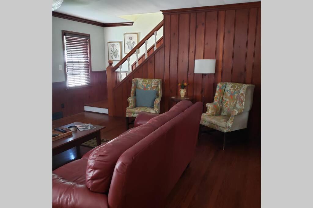 South Hills Charmer - Housity