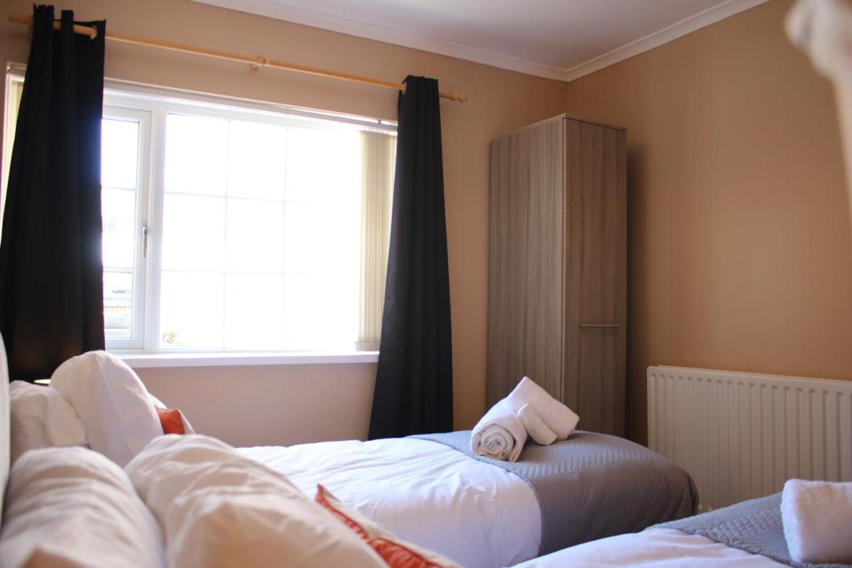 Carvetii - Uriah House - 4-Bedroom House sleeps up to 10 people - Housity