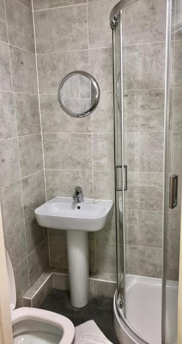 Amhurst Hotel - Housity