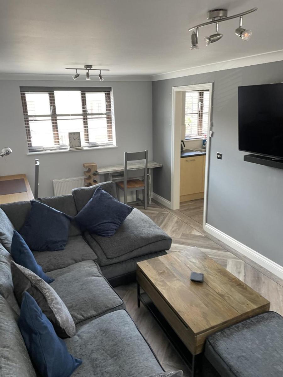 Burry Port Harbour Apartment - Housity