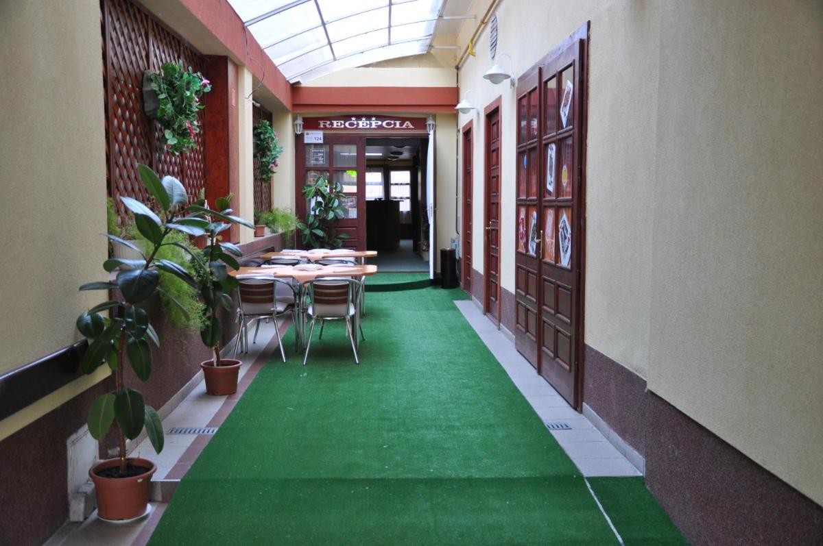 Hotel Átrium - Housity