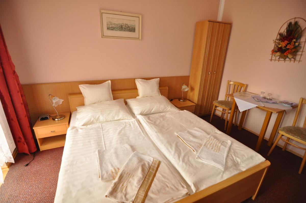 Hotel Átrium - Housity
