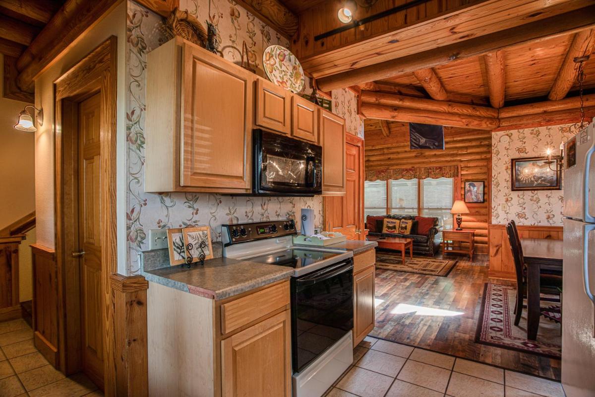 Great Wolf Cabin in Pigeon Forge! - Housity