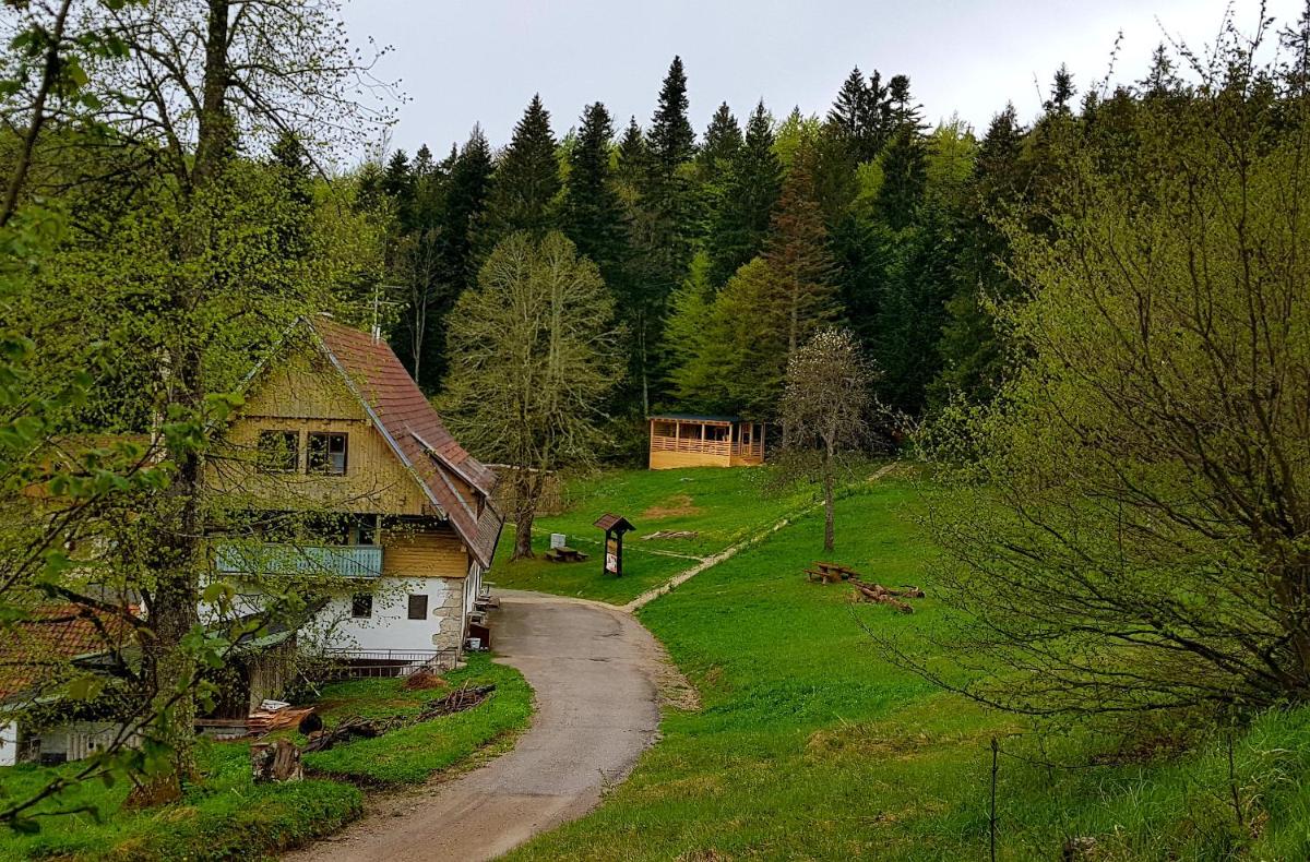 Planinski Dom na Travni Gori - Housity