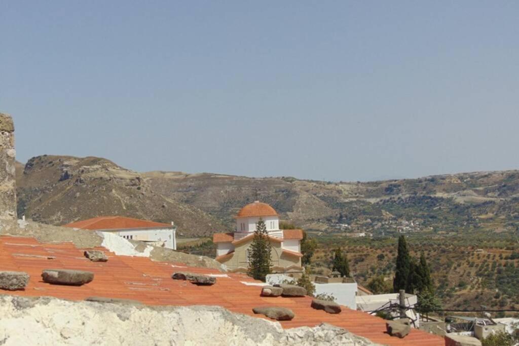 Villa Strata (a path to Psiloritis mountain) - Housity