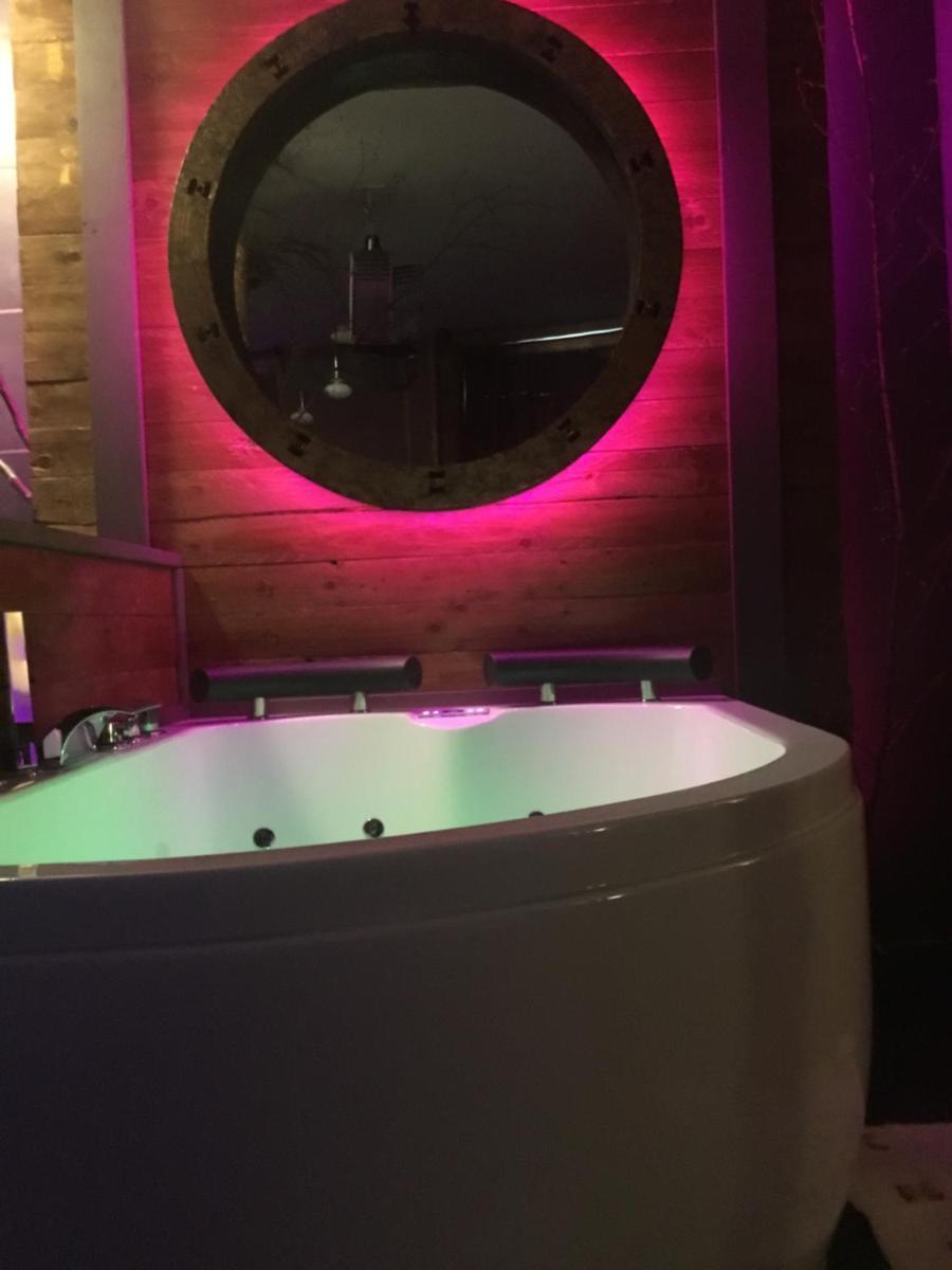 Gîte Spa & campagne - Chambres avec jacuzzi balnéo Verviers Liege - Housity