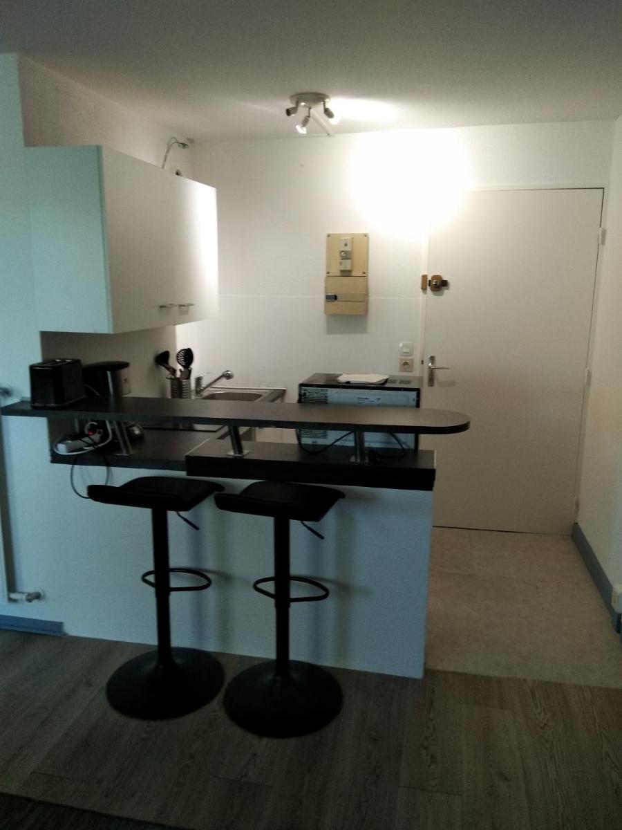 Superbe studio parking calme sécurisé - Housity