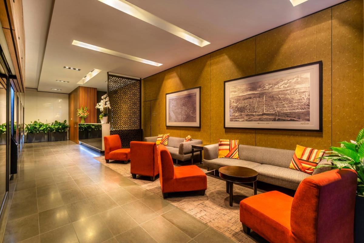 Causeway 353 Hotel - Housity