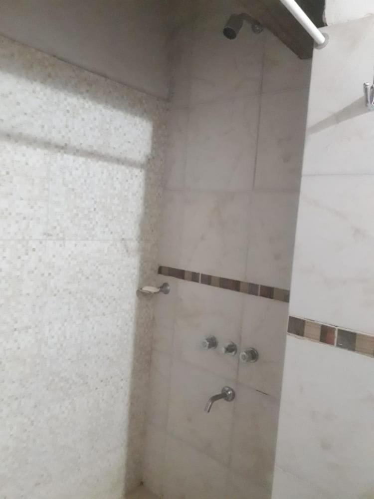 León Apart -un dormitorio- - Housity