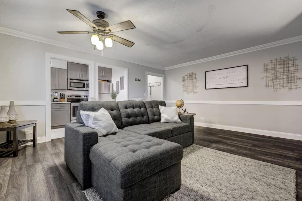 Stayatl Downtown High Rise Condo - Housity