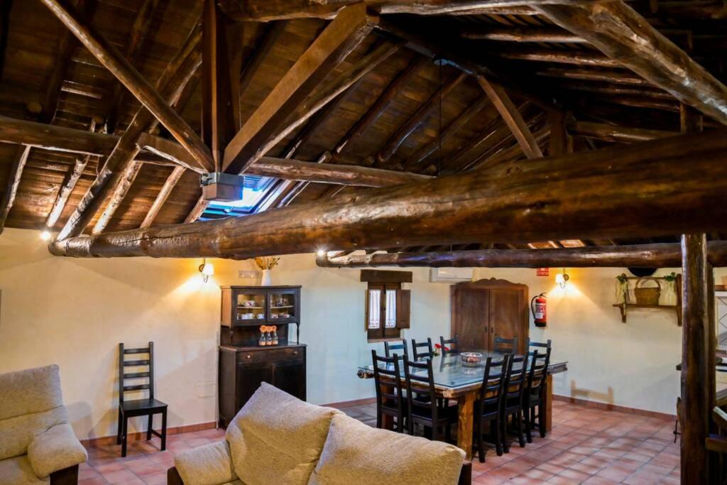 Un espacio único, 'La Casona del Señor' con bodega - Housity