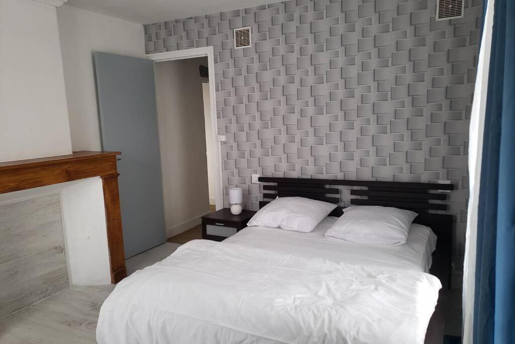 Maison chaleureuse avec parking gratuit sur place - Housity