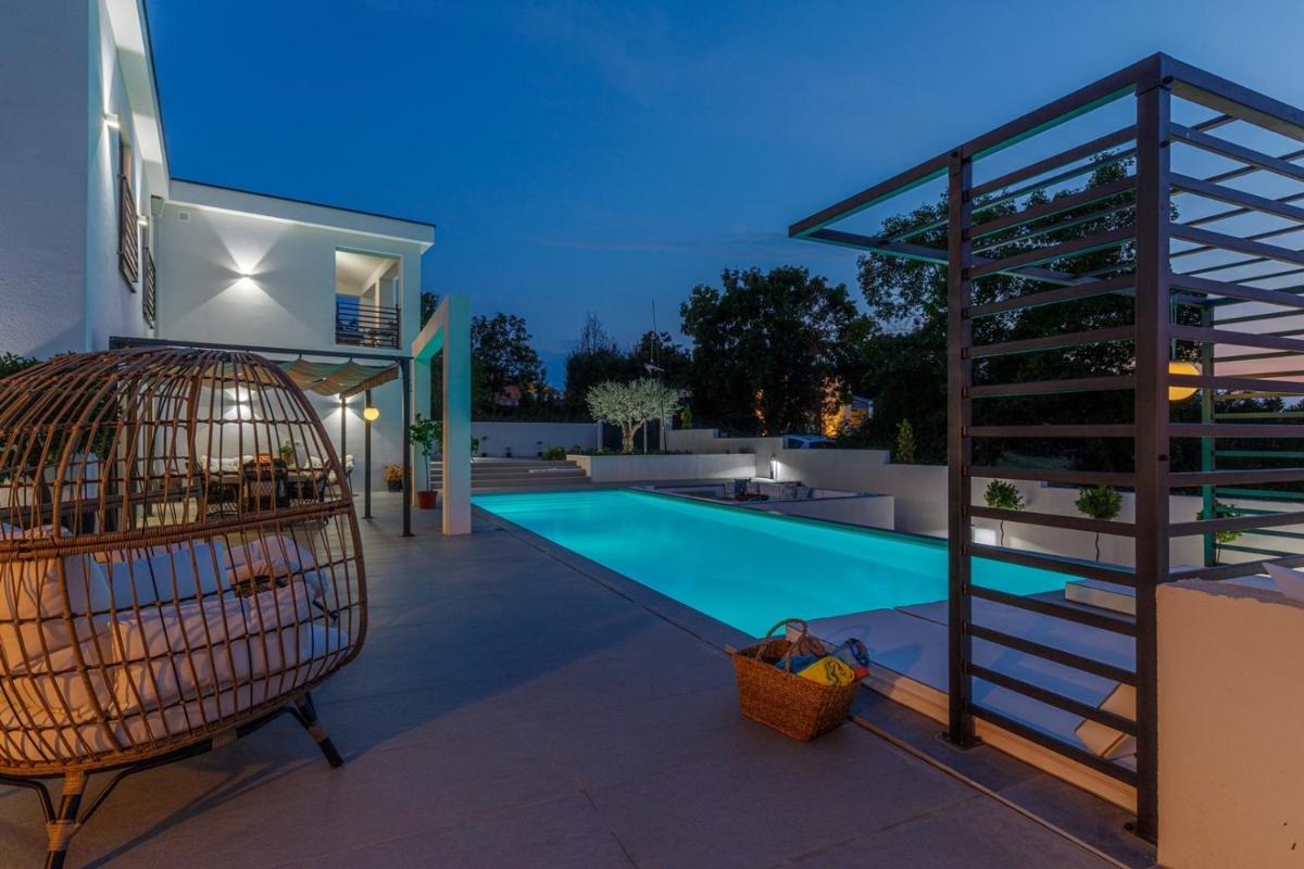 Luxury Villa Valhalla with Private Pool - Housity