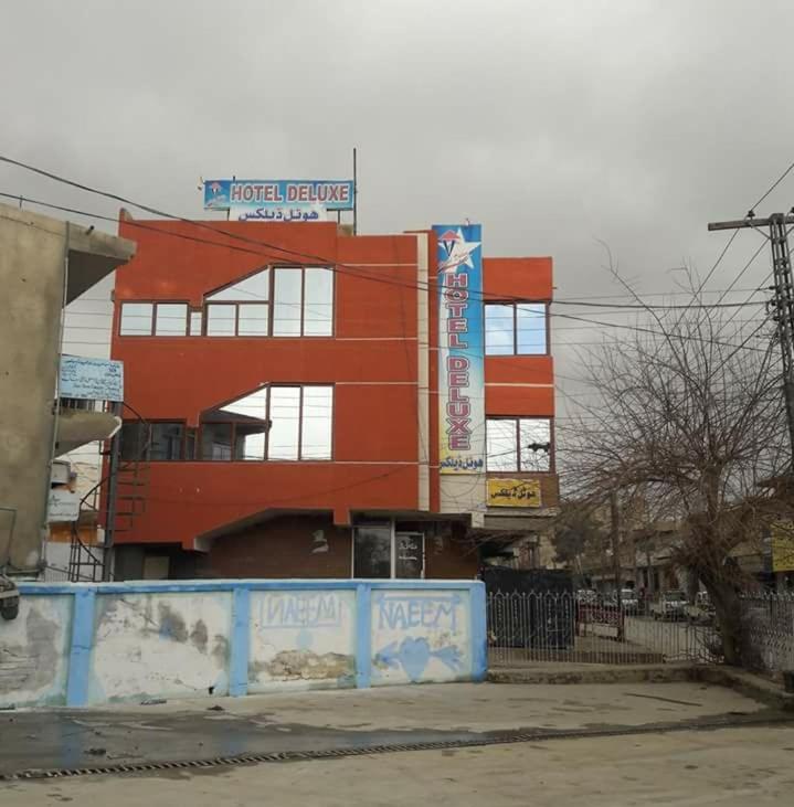 Hotel Deluxe - Housity