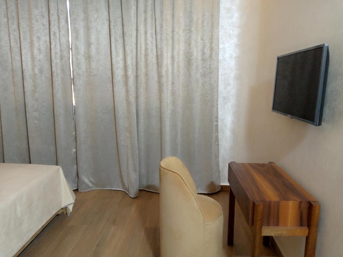 Palm’s Motel - Hizvo