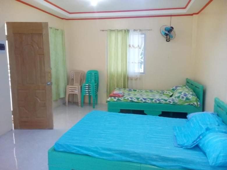 Johnny's Inn - Housity