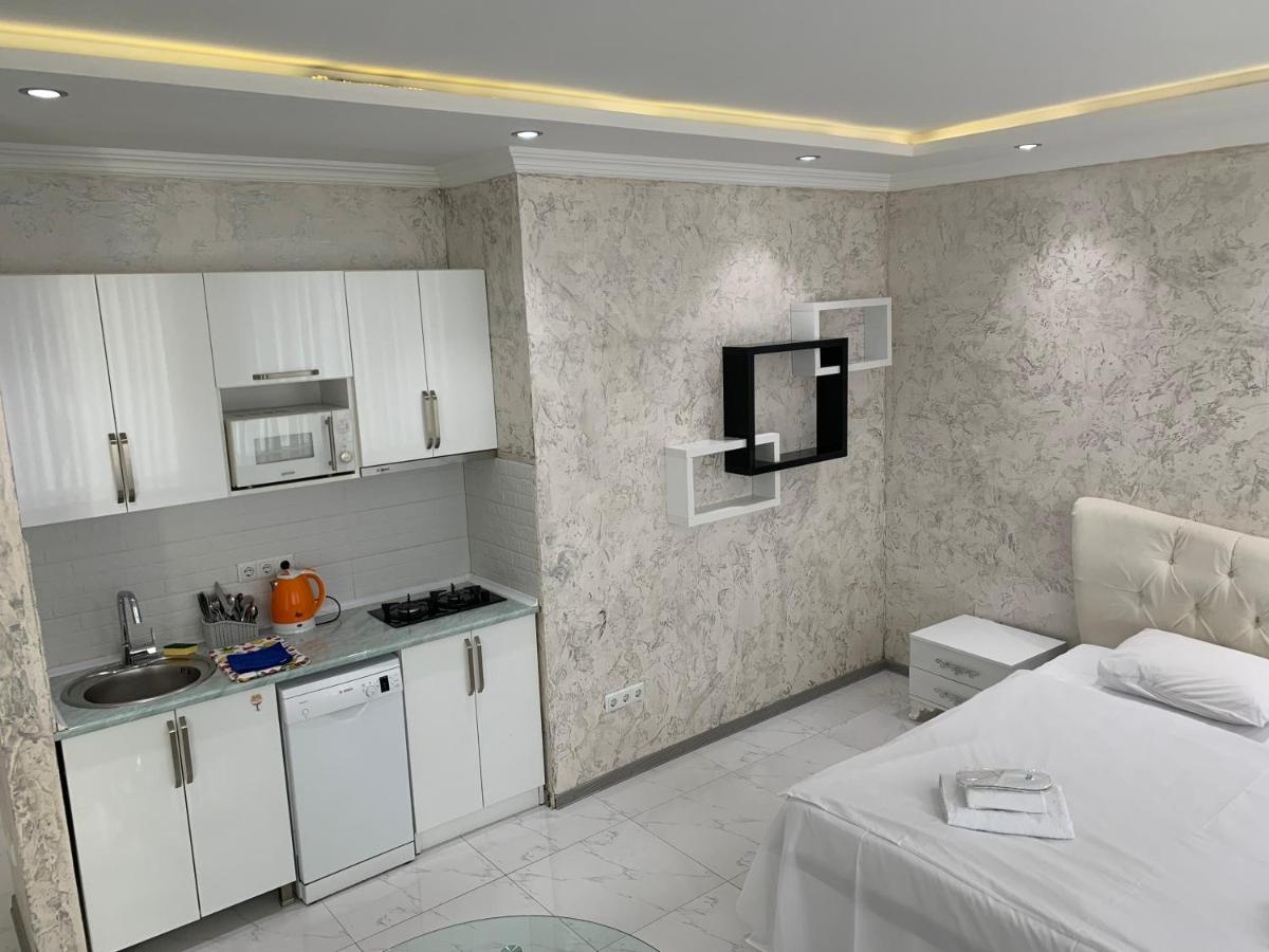 PIROSMANI APARTMENTS 18d - Housity