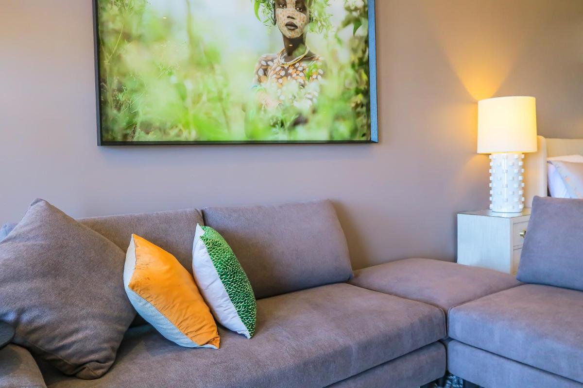Santai Sands - with Sea and Mountain Glimpses! - Housity