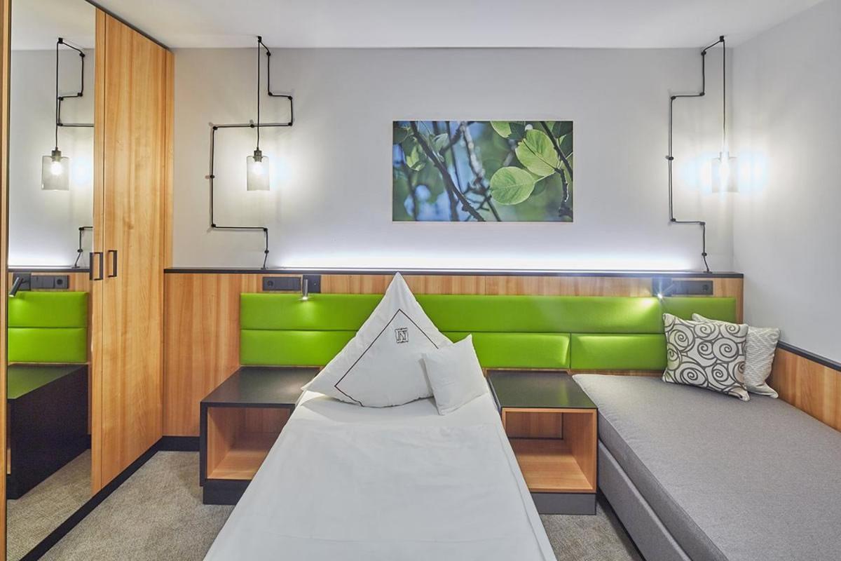 Landhotel Naafs-Häuschen - Housity