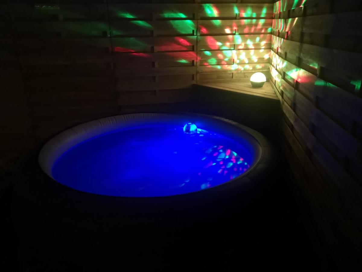 Gîte la Gatounette piscine jardin partagé avec hôtes - Housity