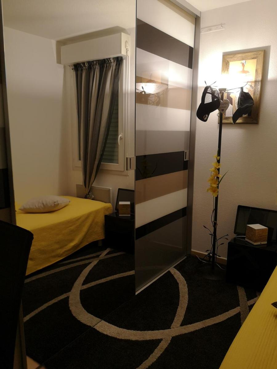 Petite Chambre Magnifique 1 personne - Housity