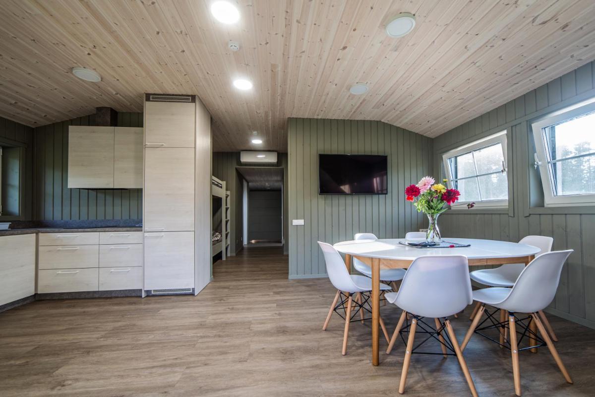 'Virš Ąžuolų'-Forest SPA -Holiday Home - Housity