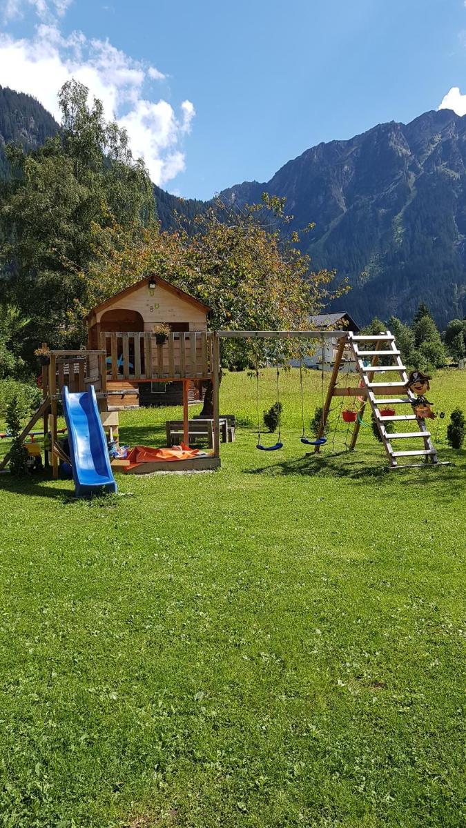 Haus Hubertus - Gästehaus Sahler - Housity