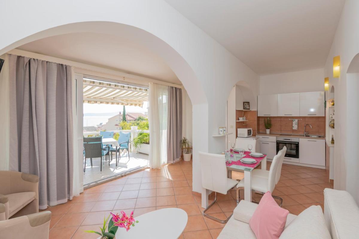 Sea View Apartment Lucija with Balcony & Garage Parking - Housity