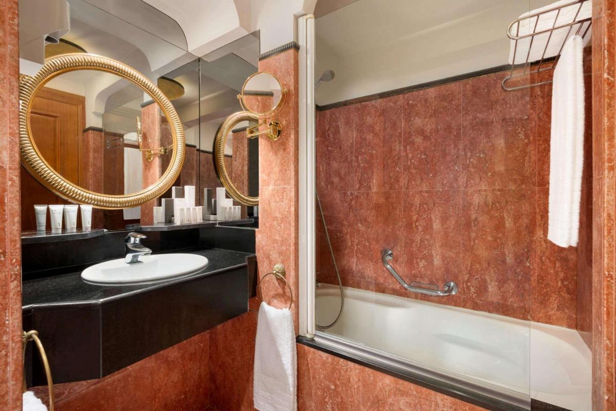 Hotel Avenue Louise Brussels Trademark Collection by Wyndham - Hizvo