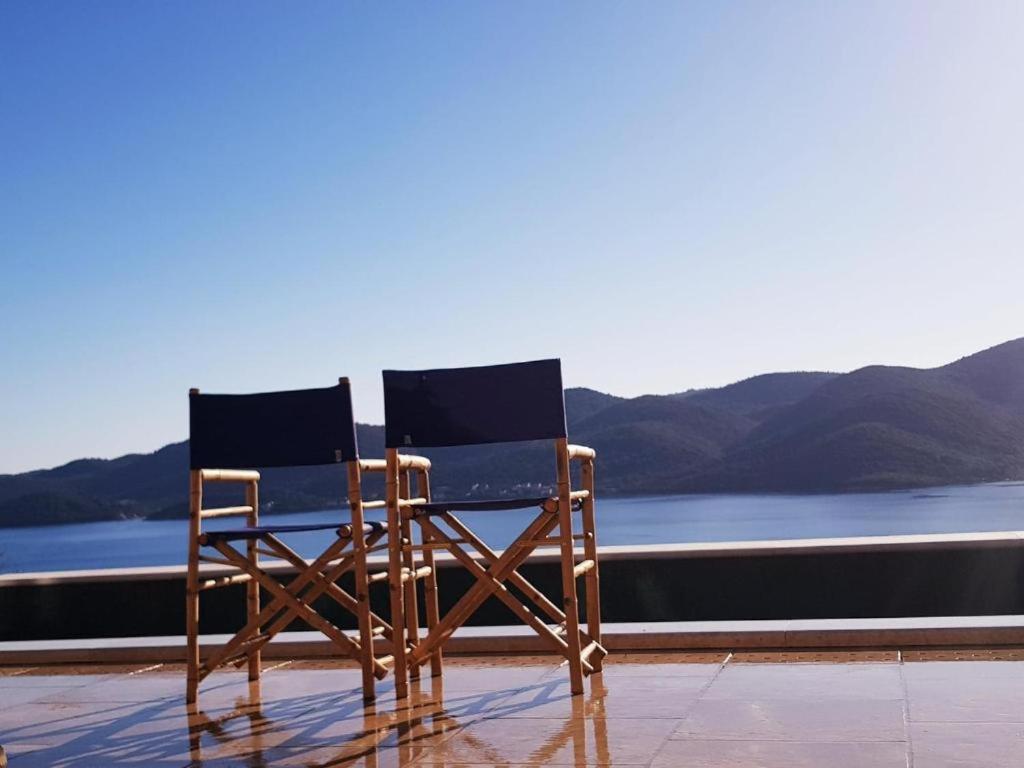 Green Marble Pool Cottage 3 BR in 2 adjoining stone buildings on a 2 acre private land - Housity