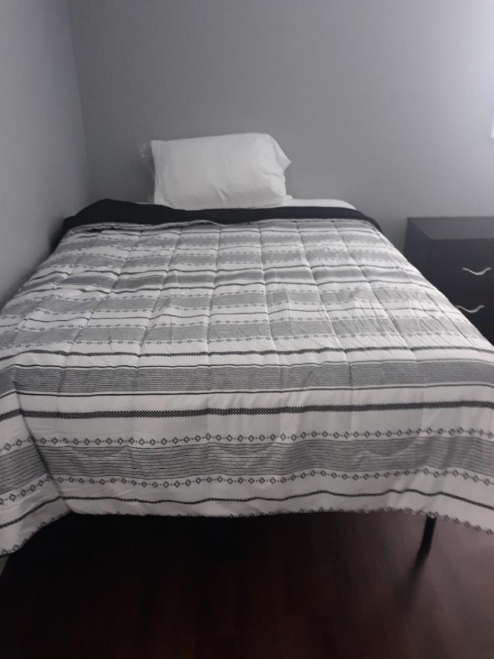 SIMPLE n COZY STAY AT THE LAYOVER - Housity