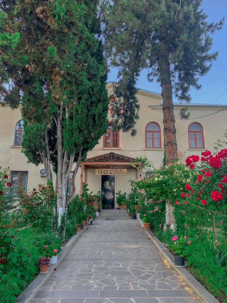 Hotel Kakhaberi - Housity