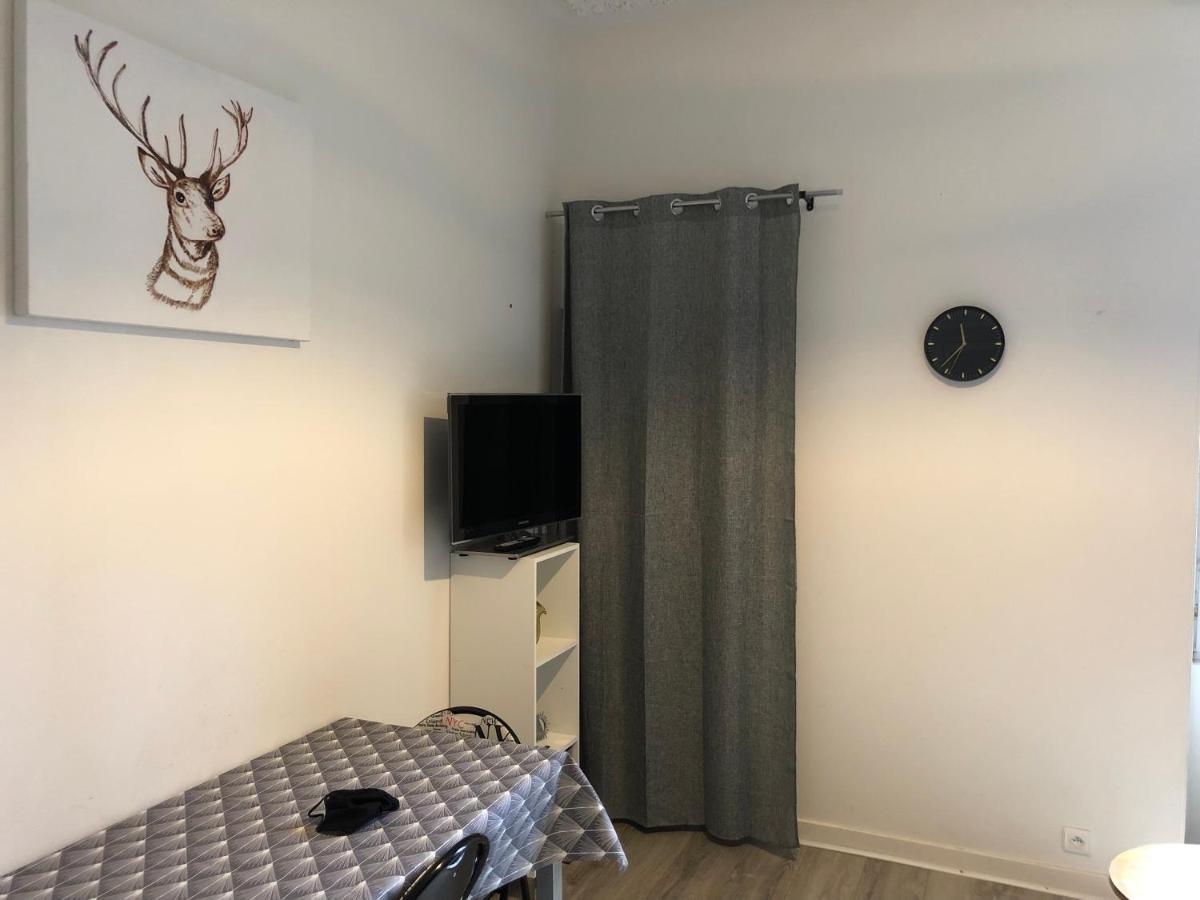 Mont-Dore : Studio calme face aux thermes - Housity