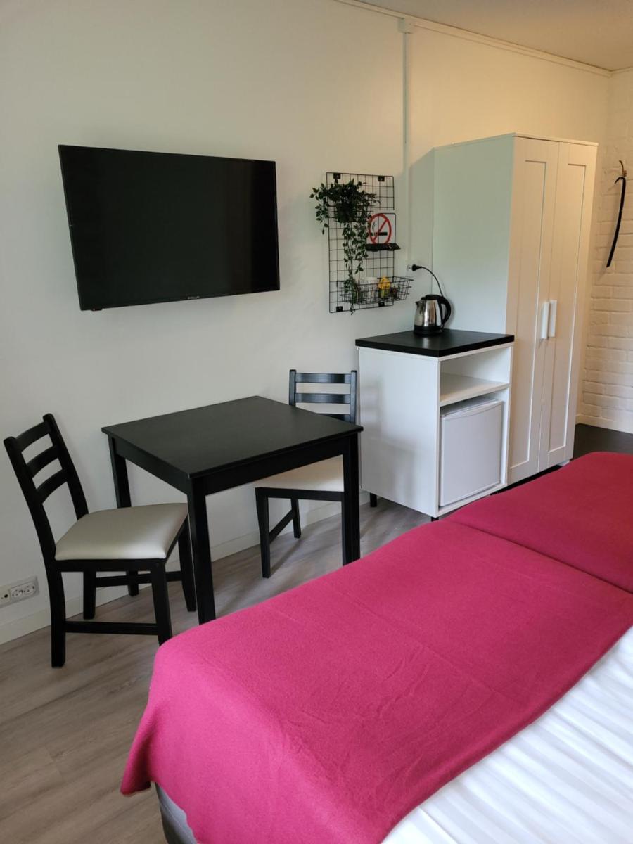 Hotelli Salpakangas - Housity