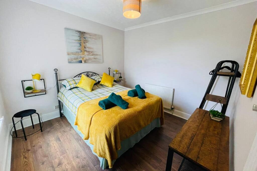 Tower House - 3 bed near Zip Line/Bike Park Wales/Brecon Beacons - Housity
