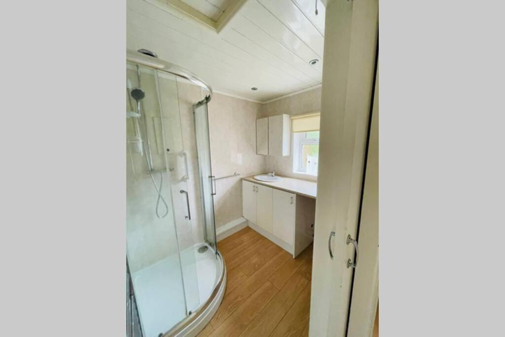 Tower House - 3 bed near Zip Line/Bike Park Wales/Brecon Beacons - Housity